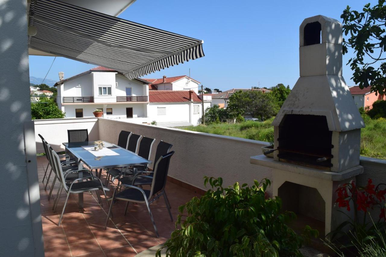 Apartments With A Parking Space Rab - 12383 Banjol Exterior photo